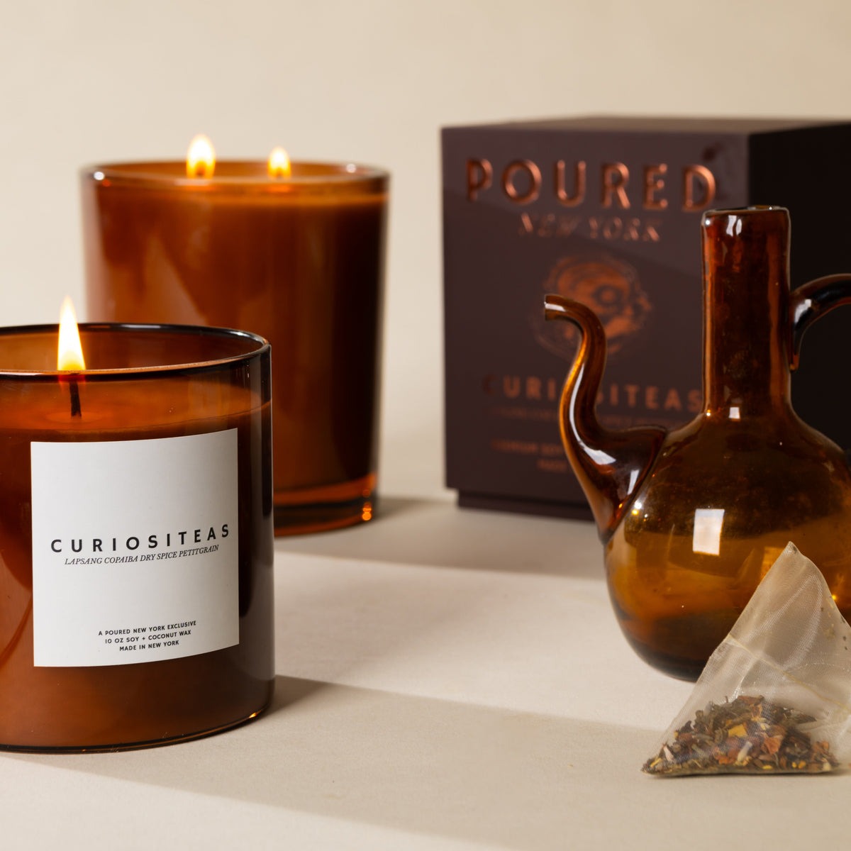Curiositeas Candle
