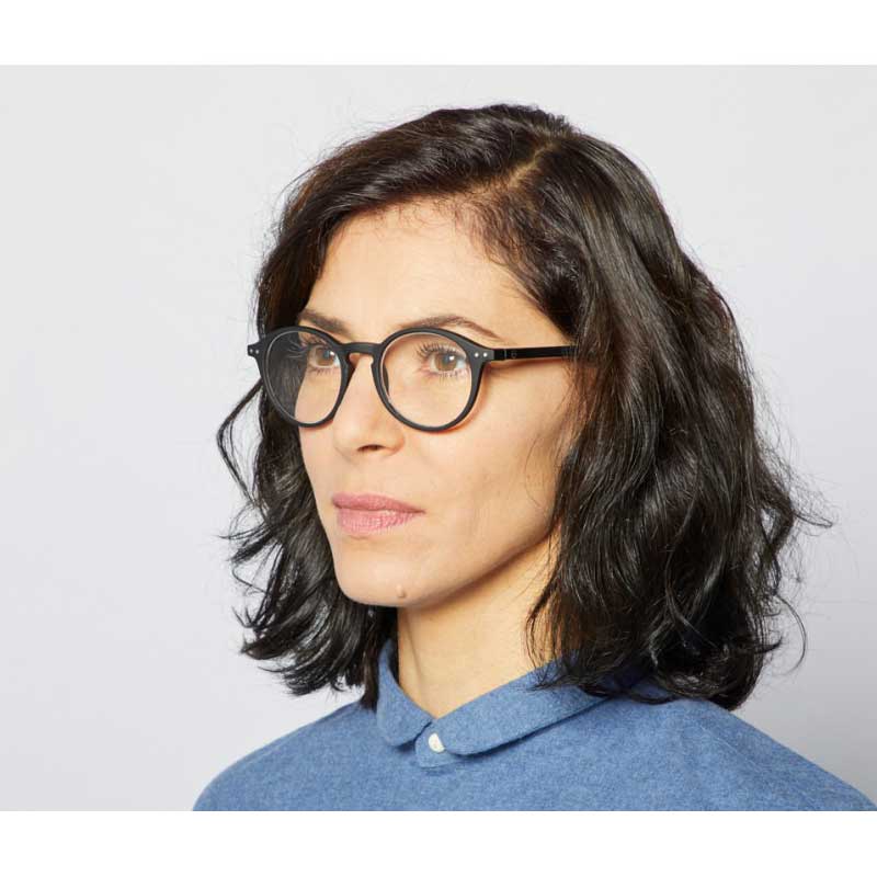 Woman wearing Izipizi Paris Reading Glasses #D - The Iconic - Black
