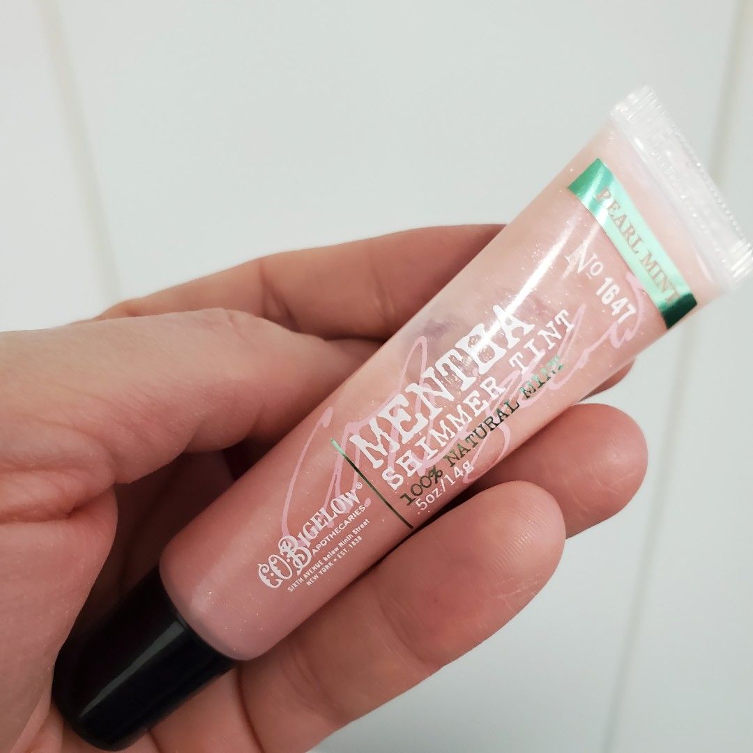 Mentha Shimmer Lip Tint Pearl Mint No. 1647 C.O. Bigelow Mentha Shimmer Lip Tint Pearl Mint No. 1647 C.O. Bigelow